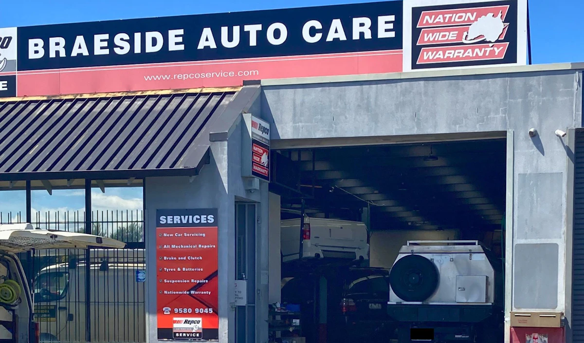 Braeside Auto Care - Car Service in Braeside
