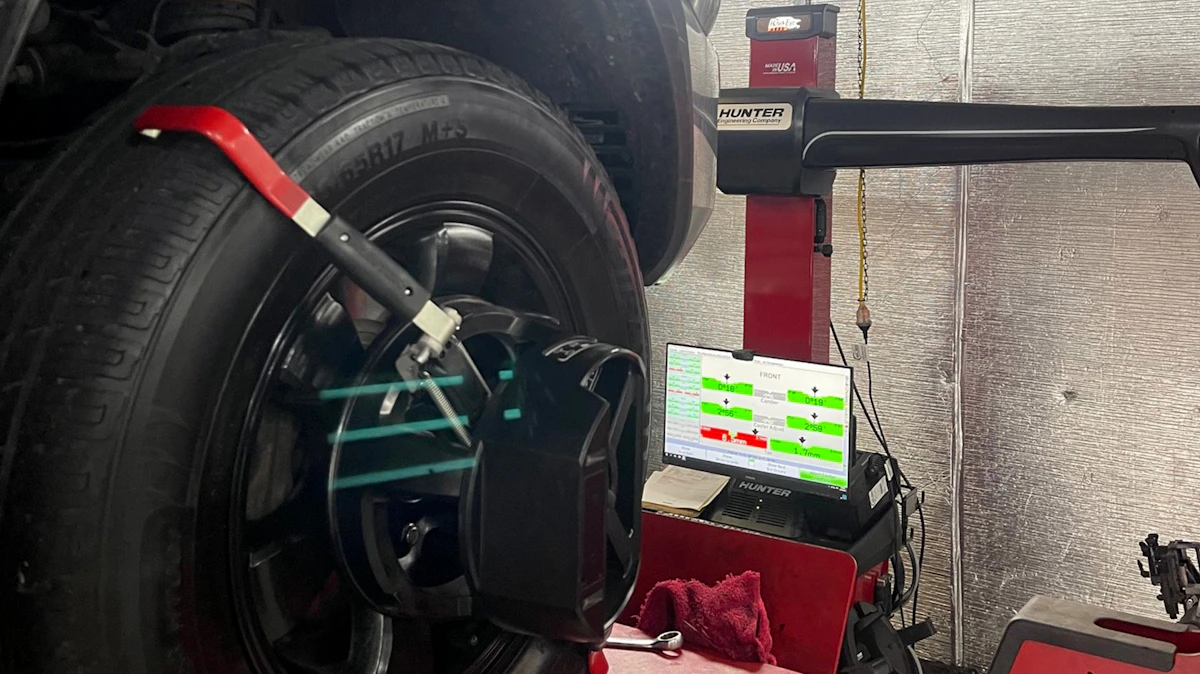 Laser Wheel Alignment, Toyota Landcruiser Prado , 4WD Holidays - Caravanning - Road Trip - Auto Mechanic